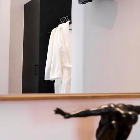 Venus Luxury Ermupoli