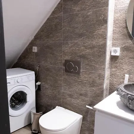 Venus Luxury * Ermupoli