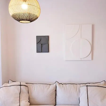 Venus Luxury * 에르무폴리